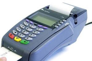 Estafa millonaria: le usó la tarjeta a su expareja e hizo más de 30 compras por internet