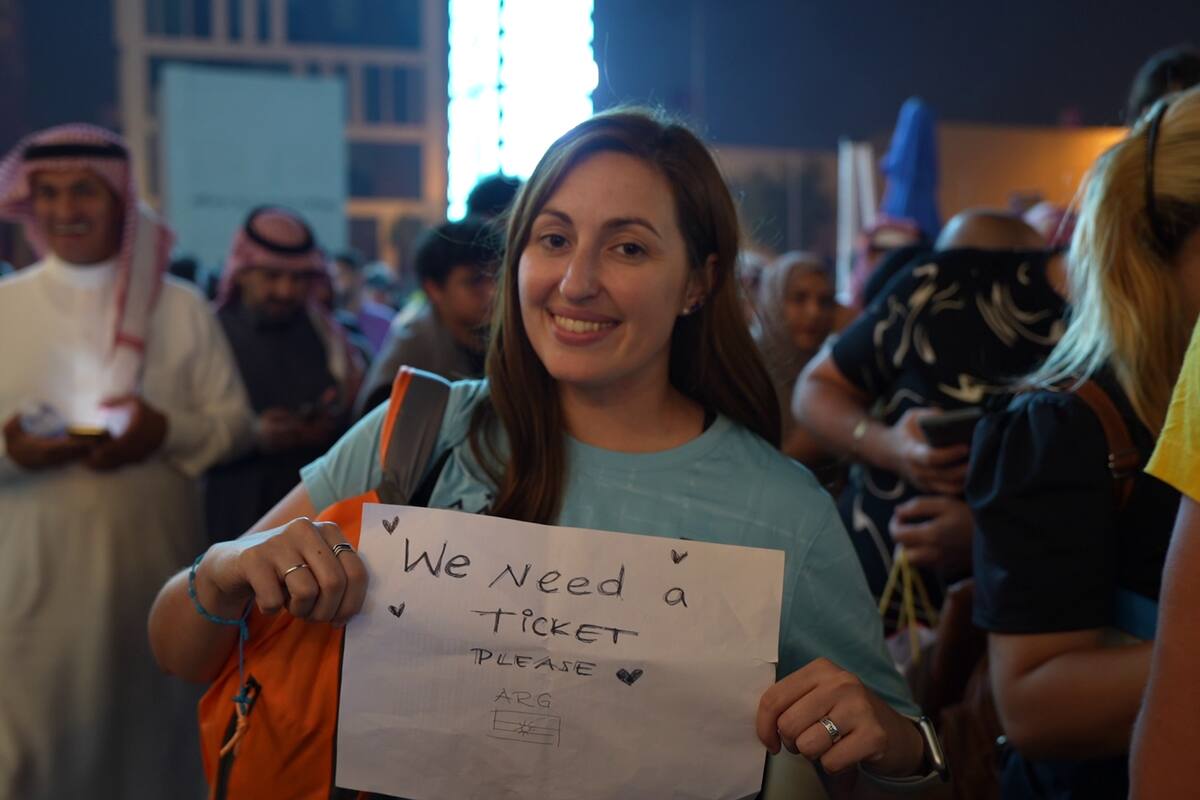 "Estamos buscando la mejor oferta para la final, estamos hace un mes y gastamos mucho", asegura Evelyn de Catamarca.