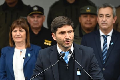 "Estamos cansados que en la Argentina nos digan que los delincuentes, los violentos, los homicidas y los sicarios, son víctimas de un sistema injusto", afirmó el gobernador Maximiliano Pullaro