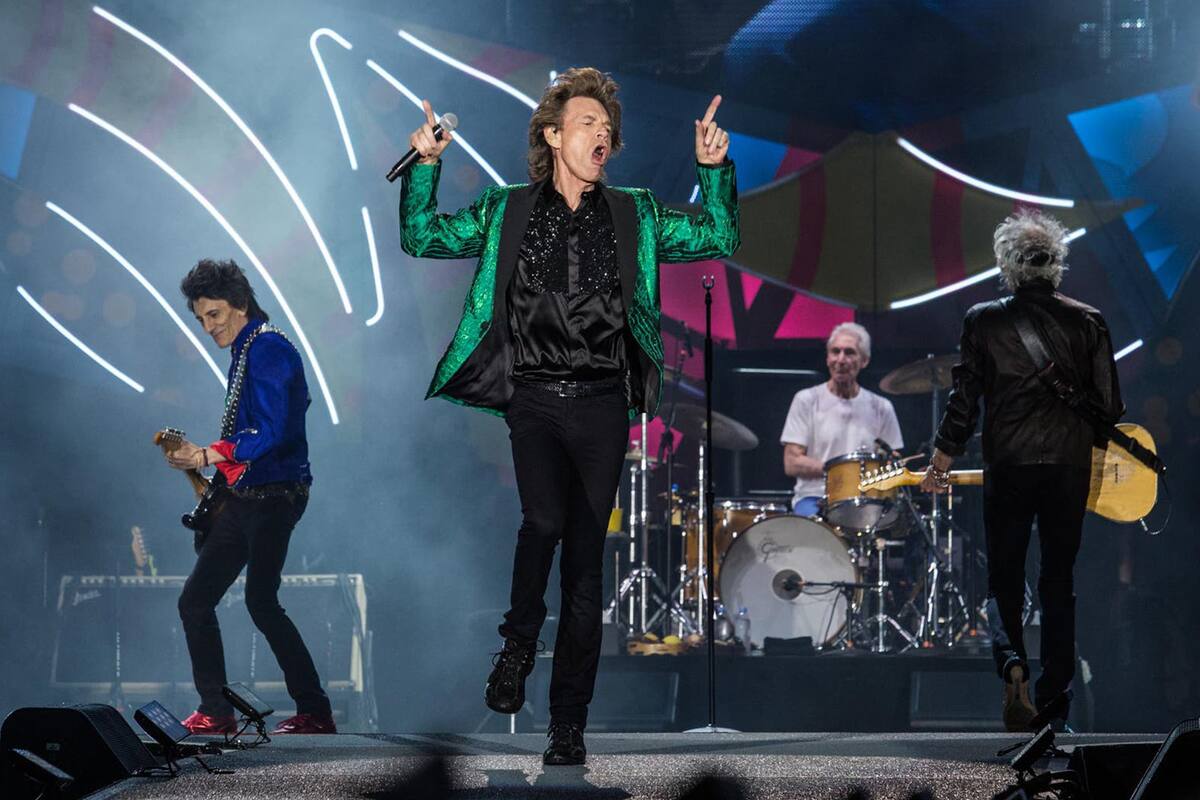 “Estamos en un territorio desconocido”, dice Jagger desde su casa en la campiña europea, donde graba, compone y se mantiene en forma para la próxima gira