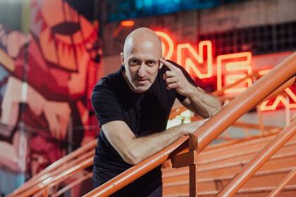 Estanislao Bachrach presentó En el limbo, su nuevo libro sobre neurociencia y emociones