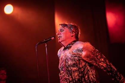 "Estas canciones de tiempo atrás fueron hechas por un cuerpo que hasta su contenido celular no es el mismo", sostiene Daniel Melero