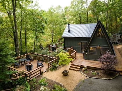 Estas casas cuentan con jacuzzis, chimeneas y enormes ventanales con impresionantes vistas