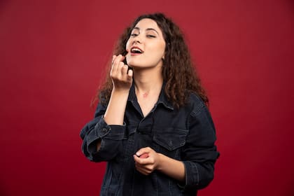 Estas melodías suelen ser pegajosas, con ritmos simples y repetitivos que facilitan su retención en la memoria (Foto de carácter ilustrativo: Freepik)