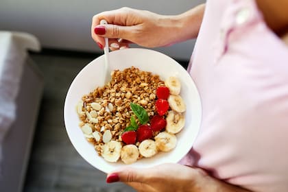 Estas son las 4 frutas que ayudan a disminuir la presión arterial de forma natural