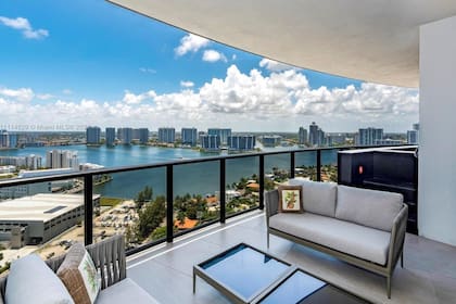 Estas son las exclusivas vistas que se pueden disfrutar desde los rascacielos de Sunny Isles Beach