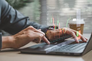 Cuáles son los bonos y acciones más elegidos por los inversores tras la mejora crediticia del país