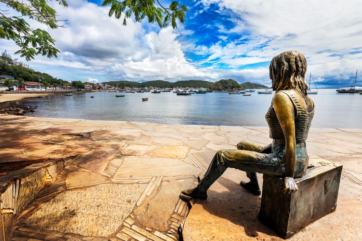 Estatua de Brigitte Bardot en Buzios