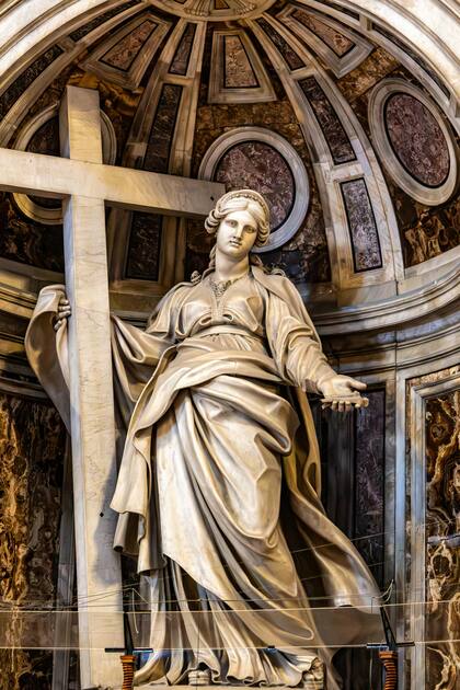 Estatua De Mármol En La Basílica De San Pedro, Ciudad Del Vaticano (Pexels/Regan Dsouza)