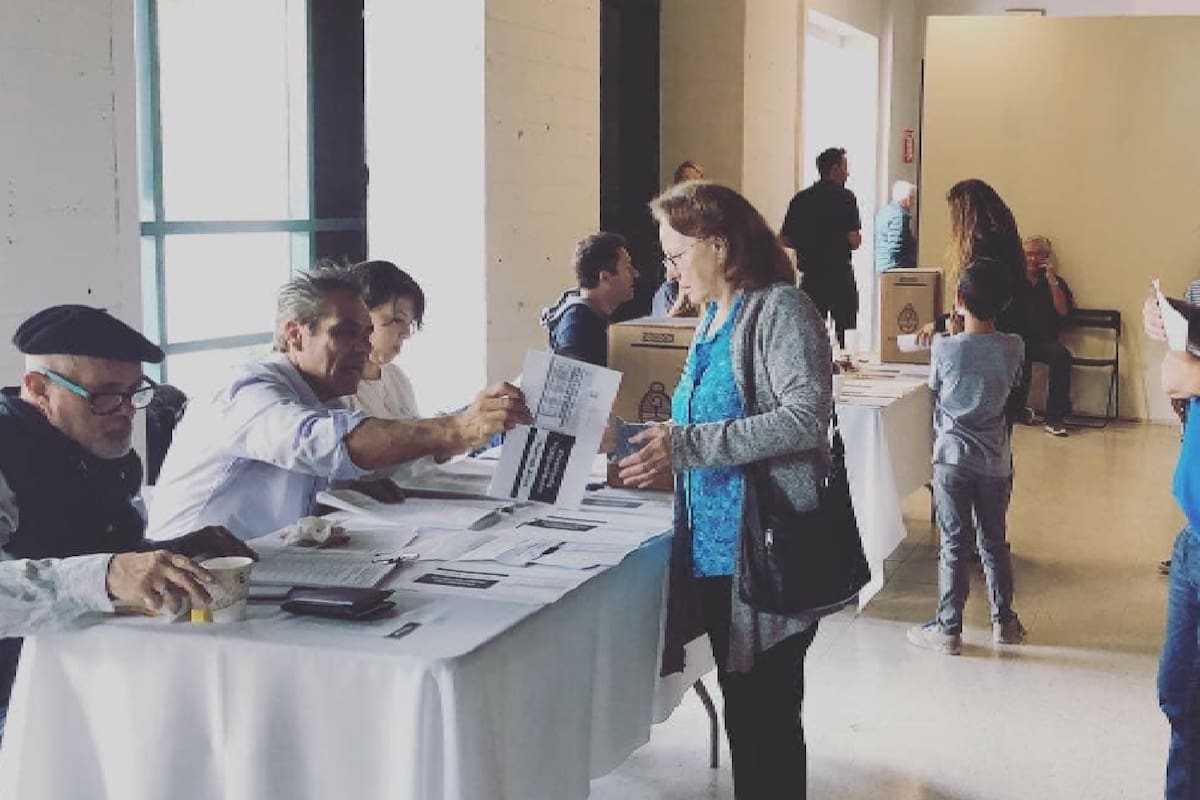 Este 22 de octubre, los ciudadanos argentinos habilitados para votar podrán emitir su sufragio desde Los Ángeles