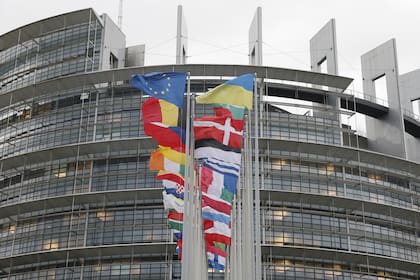 Este acuerdo será tratado a partir de agosto por el Parlamento Europeo y podría activarse de inmediato con la ratificación en el Congreso de un solo país del Mercosur. (AP Foto/Jean-Francois Badias, archivo)