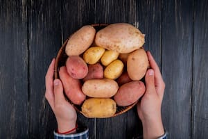 Este alimento con potasio disminuye la presión arterial y favorece un sueño reparador