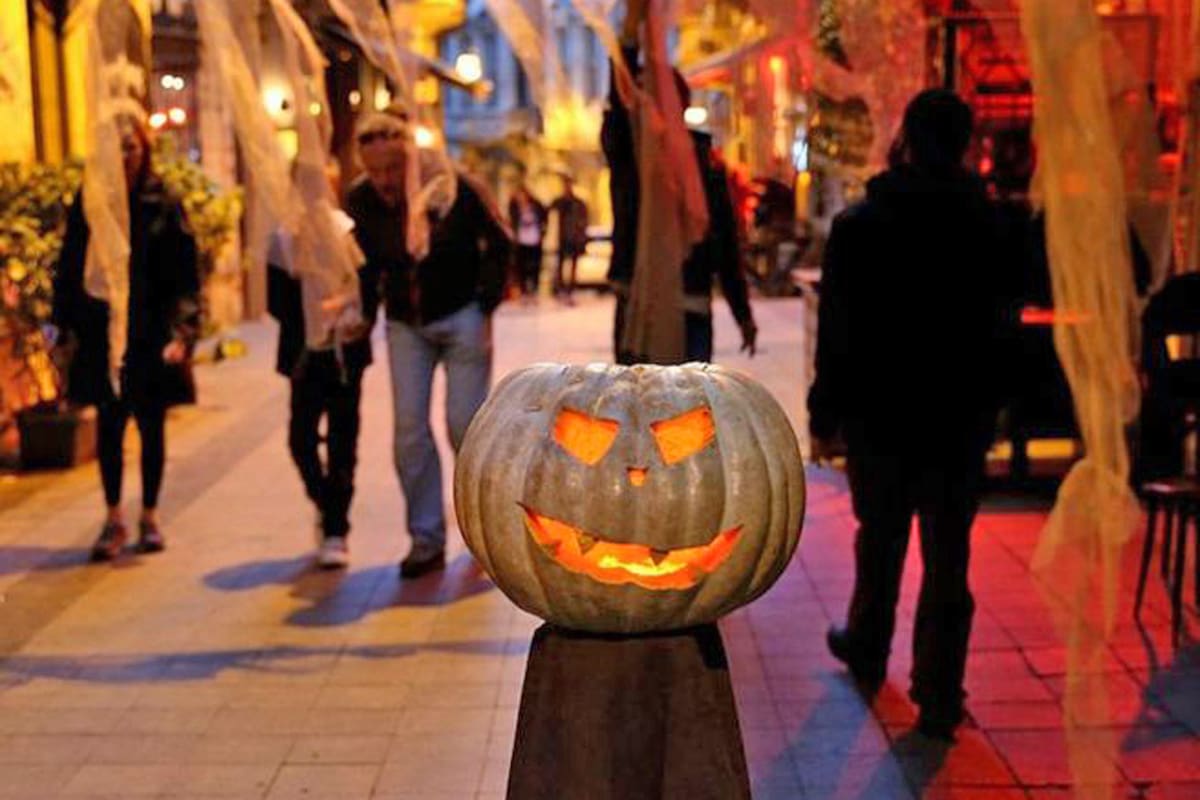 Este año coincide con Halloween.