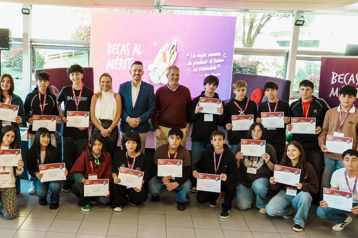 Este año fueron reconocidos 250 estudiantes de distintos niveles educativos que alcanzaron un promedio de ocho o más.