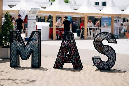 Este año la propuesta se traslada a la playa de Puertos, junto a la nueva sede náutica; para que todos puedan disfrutar la experiencia junto al lago.