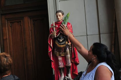San Expedito convoca a miles de fieles en su santuario