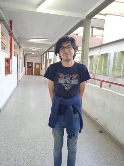 Este año, Tiago decidió anotarse para estudiar el nivel terciario de traductorado de inglés en el Instituto Almirante Brown.