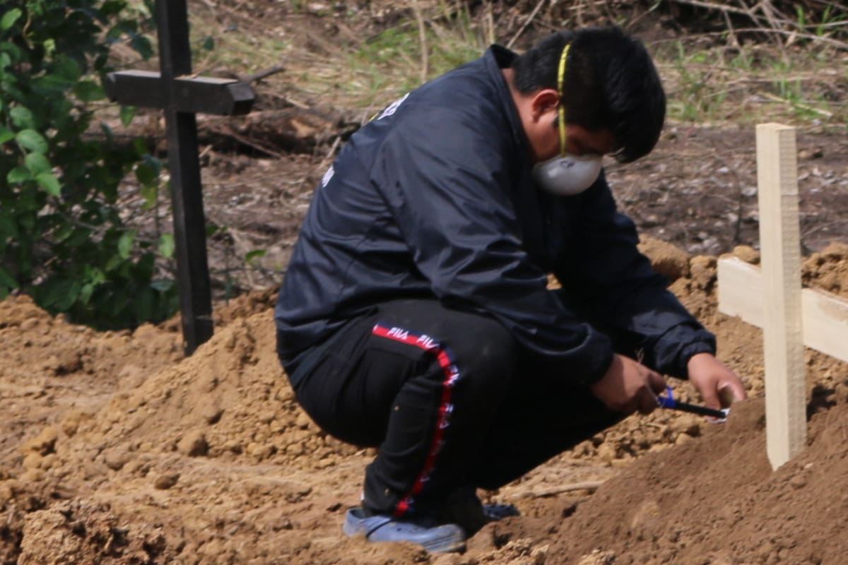 Este cementerio improvisado en Beni, en la Amazonía boliviana, se hizo exclusivo para las víctimas de Covid19. Crédito: Ricardo Gutiérrez