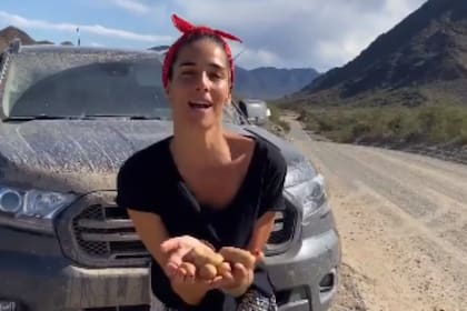 Esté donde esté, Viale siempre se muestra cerca de la huerta: "Juntando cositas ricas, todo orgánico", relató