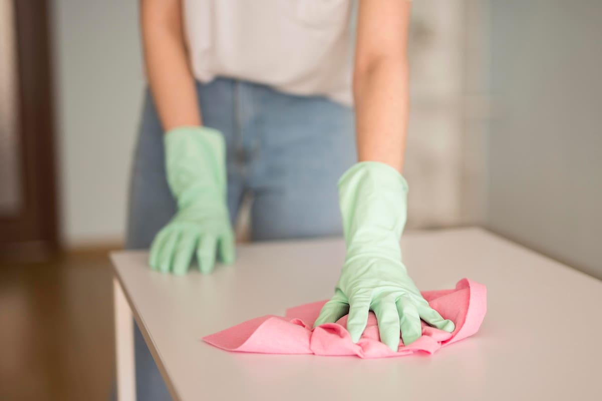 Este elemento puede quitar manchas de desodorante, limpiar superficies y utensilios (imagen ilustrativa)