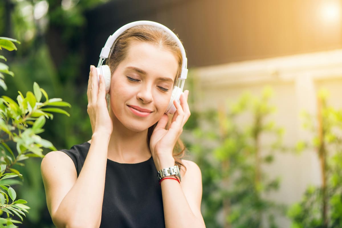 Este es el tipo de música que escuchan las personas menos inteligentes