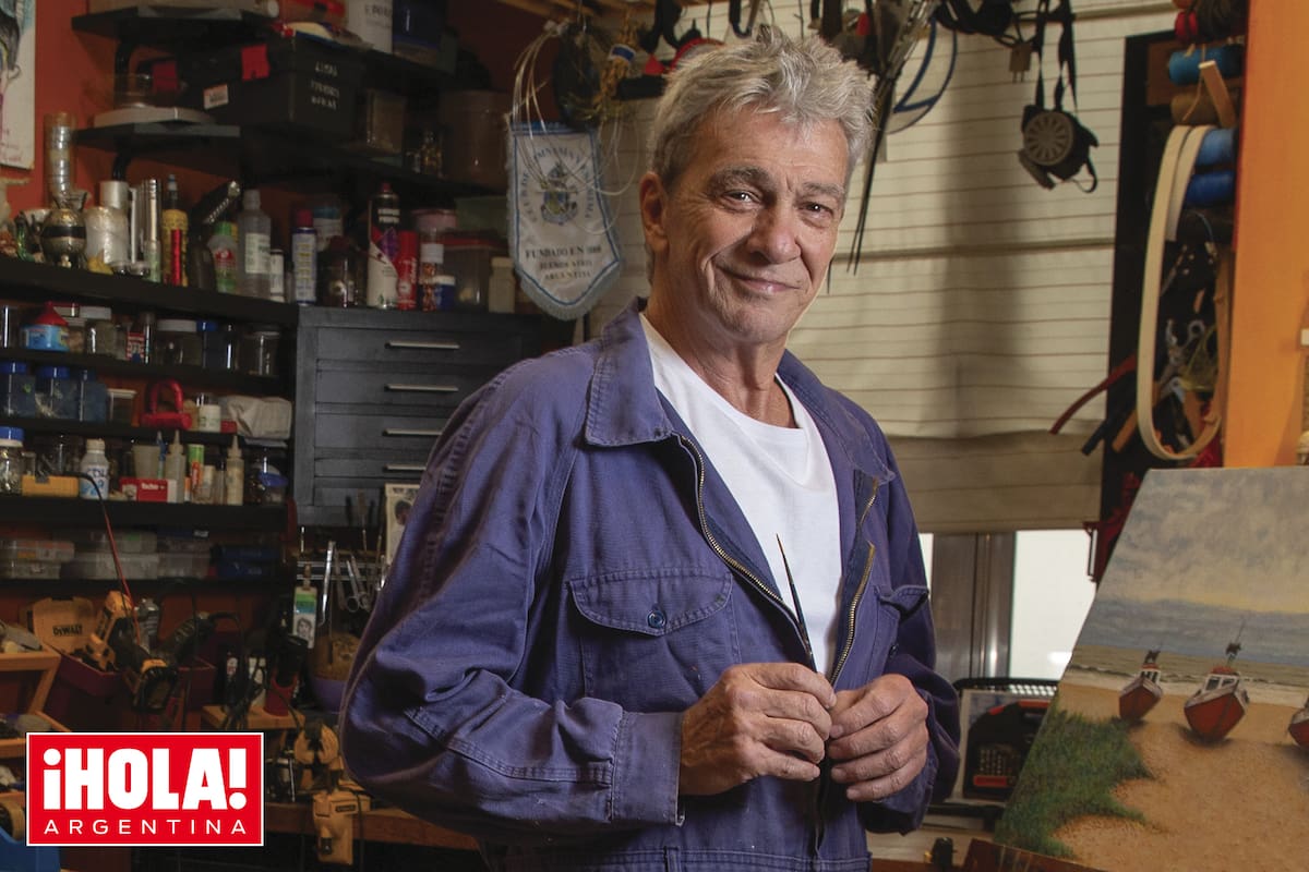 "Este es mi lugar en el mundo", dice él en referencia al estudio que montó en el comedor de su casa. El año que viene, planea una muestra en donde exhibirá sus creaciones.