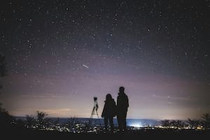 Este fenómeno astronómico será el primero del 2025 y podrán verse hasta 120 estrellas fugaces por hora (imagen ilustrativa)