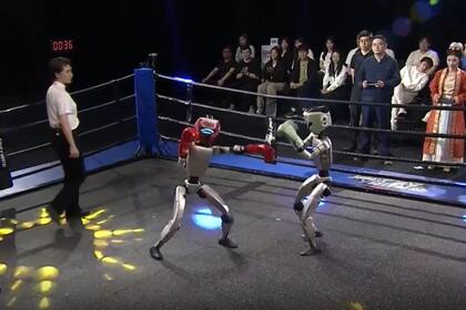 Este fin de semana celebraron en China el primer match de kickboxing entre robots humanoides