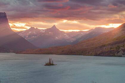 Este fondo de pantalla se distribuye en un archivo de imagen que genera un error en algunos smartphones con Android 10