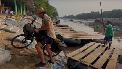 "Este formato de viaje es muy exigido, hago 100 km por día", dice Farrell.