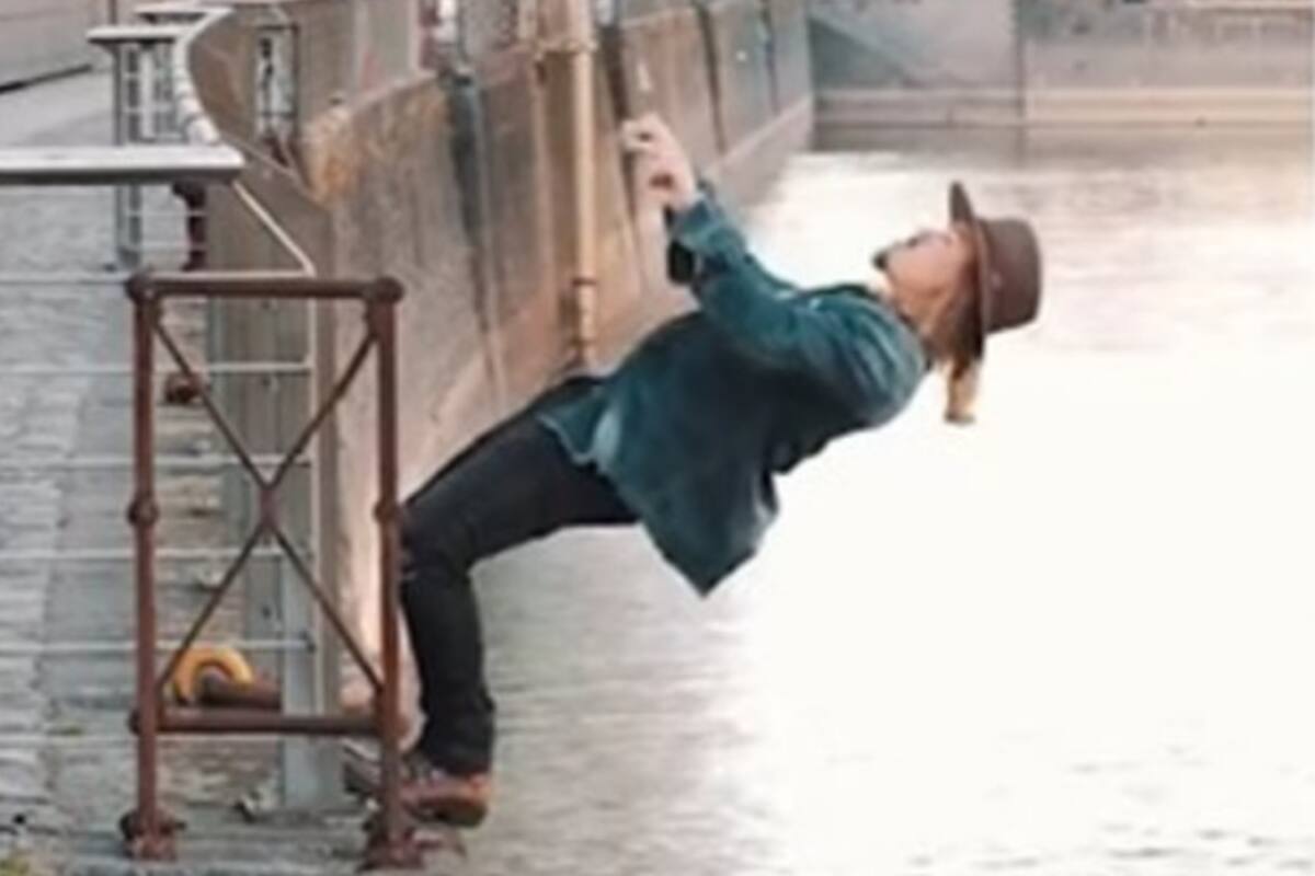 Este hombre se hizo viral en redes sociales gracias a unos vídeos en los que parece dominar la gravedad a su antojo