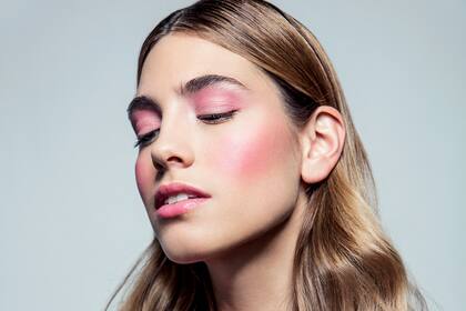 Este invierno gana el total pink. Maquilló Jorge Siuffi Dior Make Up.