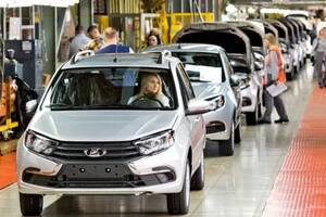 Este Lada Granta "antisanciones" llega sin airbags ni GPS.