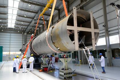 Este lugar de la empresa es utilizado para la elaboración de componentes que utiliza el sector nuclear mundial por lo que posee controles de presurización y temperaturas, acordes a los estándares que requiere esa industria.