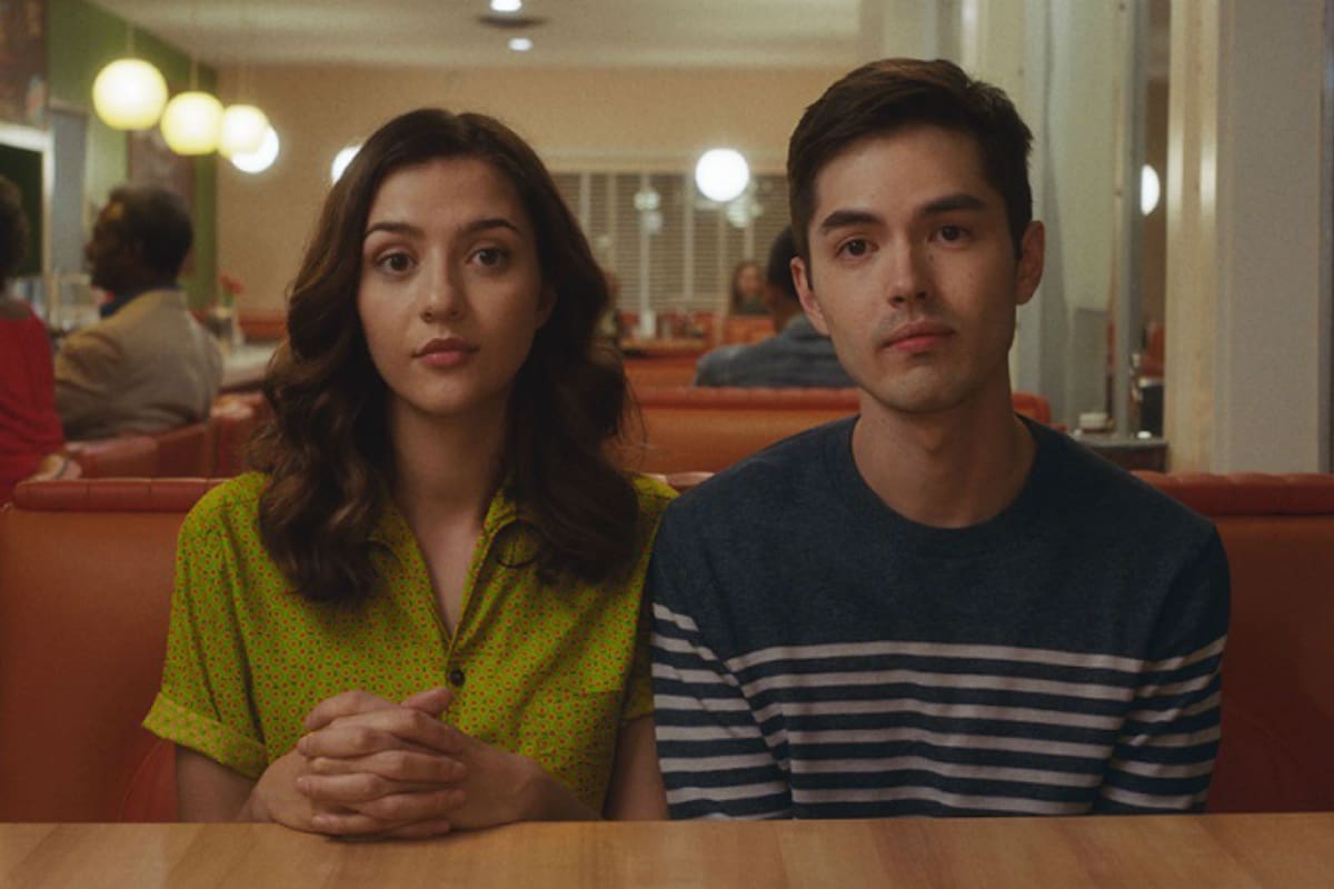 Este lunes se estrena por TNT la película protagonizada por Katie Findlay y James Sweeney