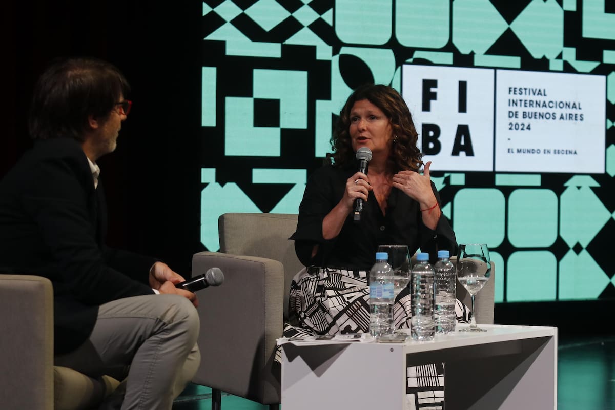 Este martes 1° de octubre en el Teatro San Martín, Federico Irazábal, director del FIBA, y Gabriela Ricardes, ministra de Cultura de la ciudad, adelantaron la programación del festival internacional