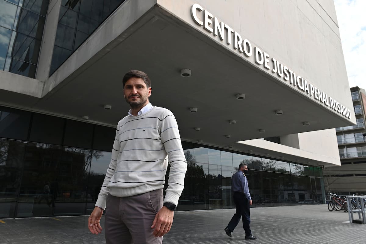 Este martes, el diputado provincial y exministro de Seguridad de Santa Fe, Maximiliano Pullaro, declaró en el juicio contra Guille Cantero, líder de la banda de Los Monos, por los ataques al Poder judicial de 2018