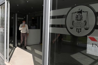 Este martes, el diputado provincial y exministro de Seguridad de Santa Fe, Maximiliano Pullaro, declaró en el juicio contra Guille Cantero, líder de la banda de Los Monos, por los ataques al Poder judicial de 2018