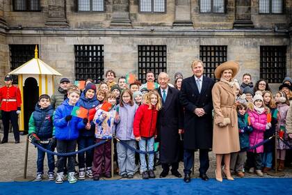 Este martes, el rey Guillermo Alejandro y la reina Máxima recibieron en Ámsterdam al presidente de Portugal, Marcelo Rebelo de Sousa (Foto: Instagram @patrickvkatwijk)