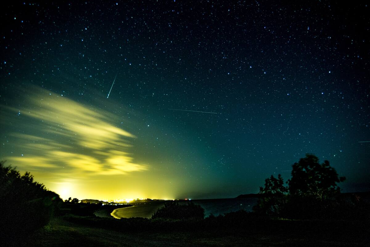 Este mes, el cielo nocturno se iluminará con la presencia de estos meteoros asociados a la estela del cometa Halley
