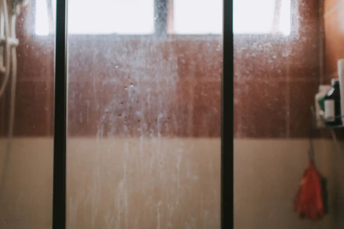 Este método busca lidiar con la cal acumulada sin la necesidad de productos comerciales ni químicos