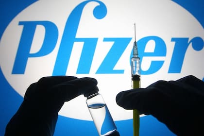 Este método ya fue utilizado por compañías como Pfizer-BioNtech y Moderna (ambas de Estados Unidos) para para crear sus vacunas contra el covid-19