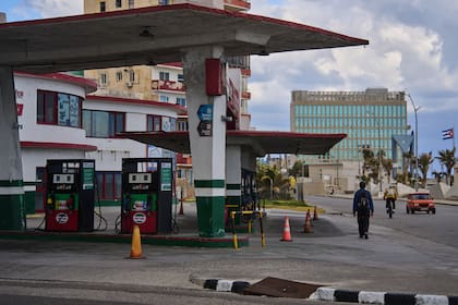 Este miércoles, el gobierno de Cuba anunció la apertura al sector privado de amplias áreas de la economía, entre ellas las estaciones de servicio