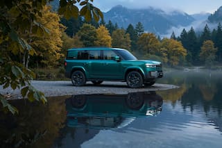 BYD lanzó un SUV premium con tres motores y capaz de girar sobre su propio eje