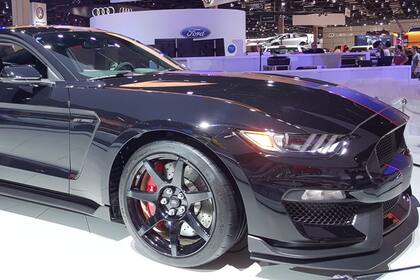 Este Mustang acelera de 0 a 100 km/h en apenas 4,3 segundos y llega a los 299 km/h