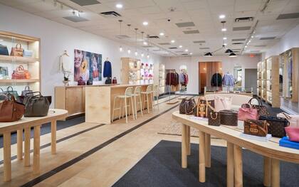 Este outlet de Miami es muy grande, digno de recorrer en varios días