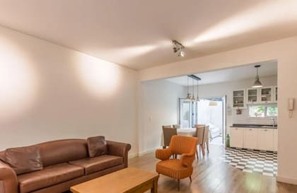 Este PH está ubicado en Villa Pueyrredón, al lado de Villa Devoto