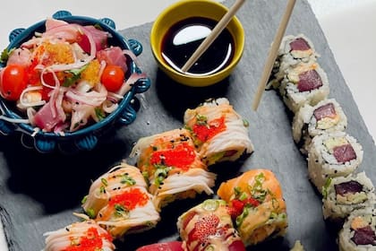 Este recinto gastronómico cuenta con más de 80 variedades de sushi (Archivo)