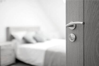 Este tipo de revelaciones plantea preguntas importantes sobre las prácticas de limpieza y desinfección en la industria hotelera