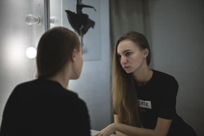 Este trastorno afecta más a los hombres que a las mujeres y, por lo general, comienza en la adolescencia o a principios de la adultez (Foto ilustrativa: PIXABAY)
